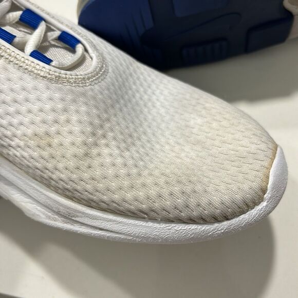 Nike Airmax | Motion 2 Men’s White Blue Running Shoes Athletic Sneakers Sports 9 - Picture 12 of 13